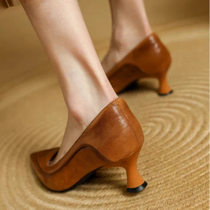 Lyra™ | Timeless Leather Pumps